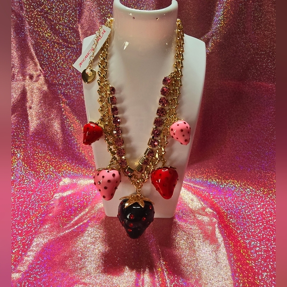 Betsey Johnson Strawberry necklace! - Picture 5 of 10